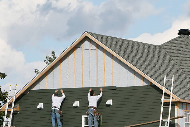 Professional Siding Replacement technician working in Woodbury, NJ